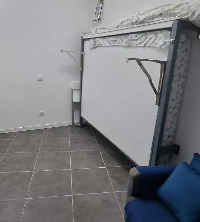 Cristina Con Baño Privado Y Mini Cocina Hostal