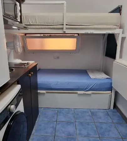Cristina Con Baño Privado Y Mini Cocina Hostal Corralejo