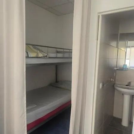 Cristina Con Baño Privado Y Mini Cocina