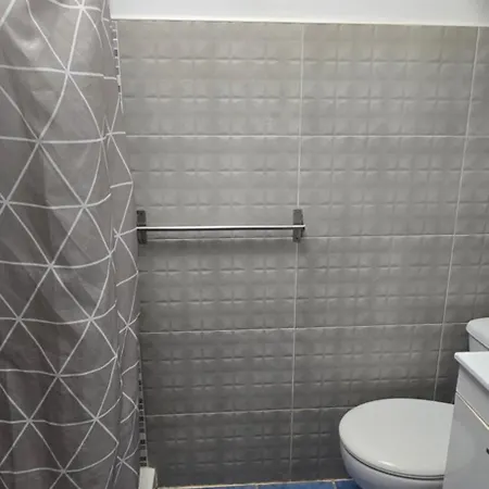Hostel Cristina Con Bano Privado Y Mini Cocina *