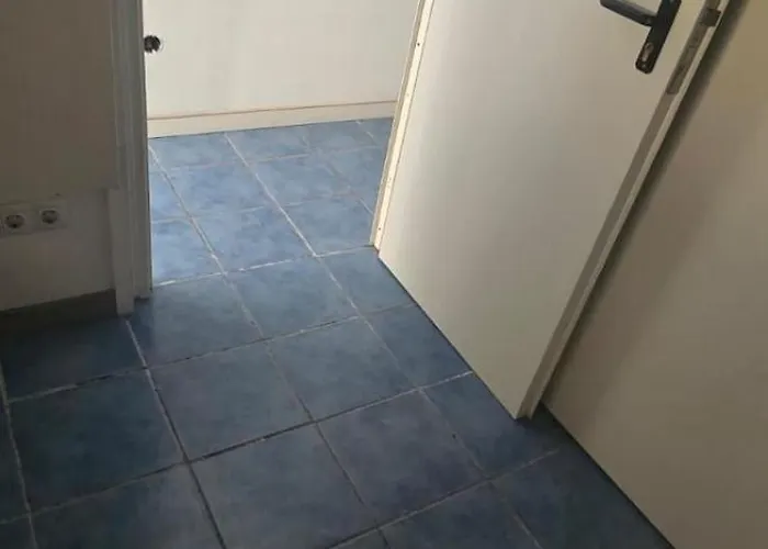 Cristina Con Bano Privado Y Mini Cocina Vandrerhjem *