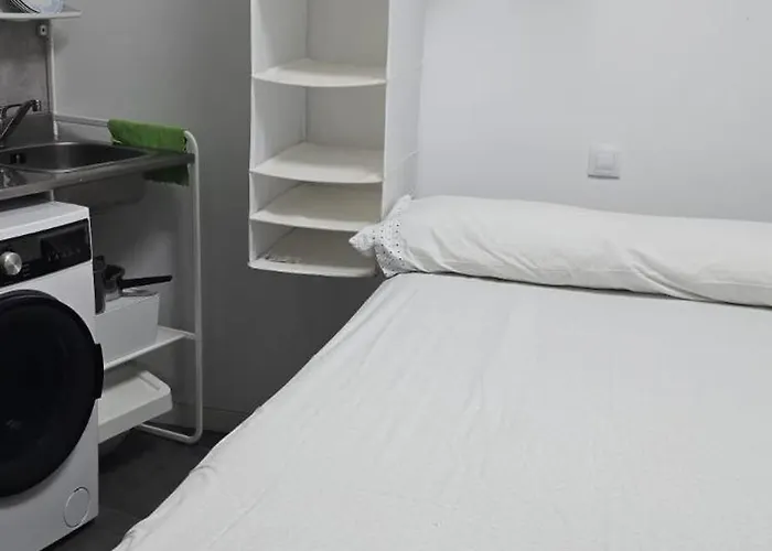 Cristina Con Bano Privado Y Mini Cocina *